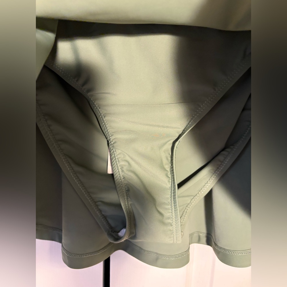 NWT Baleaf Tennis Skort Sage Green SMALL UPF 50+ Key/Credit Card Pocket - Picture 8 of 10